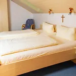 Christliche Gaestehaeuser Weinstrasse