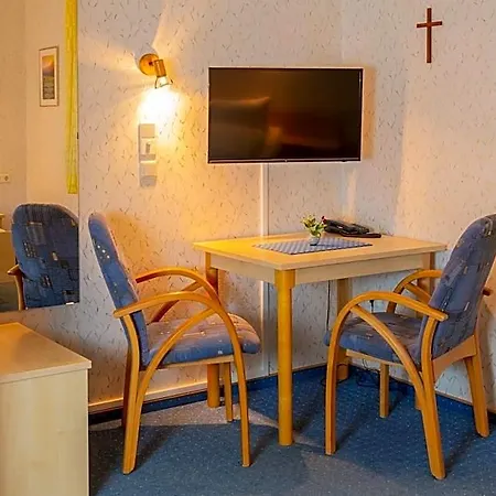Christliche Gaestehaeuser Weinstrasse *