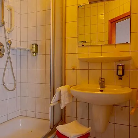 Christliche Gaestehaeuser Weinstrasse *