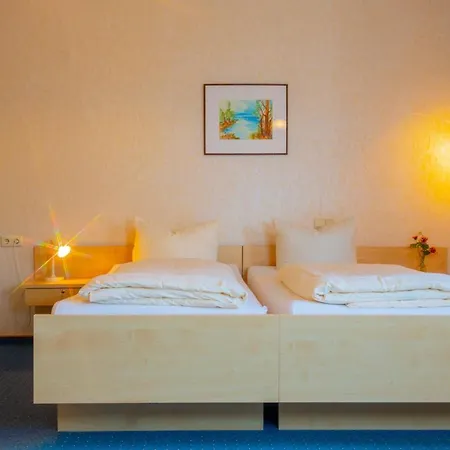 Christliche Gaestehaeuser Weinstrasse Отель Нойштадт-ан-дер-Вайнштрасе