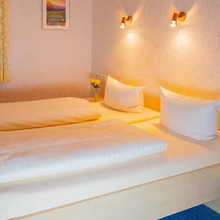 Christliche Gaestehaeuser Weinstrasse Hotel *