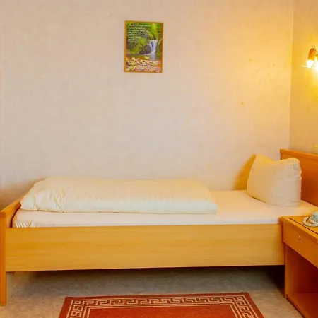 Christliche Gaestehaeuser Weinstrasse *