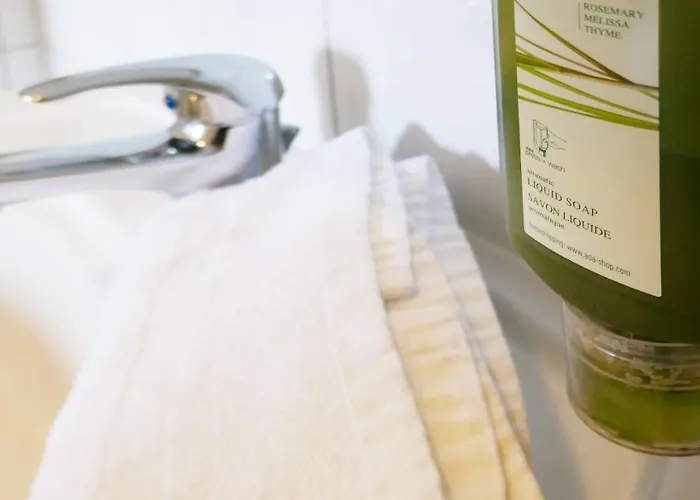 Christliche Gaestehaeuser Weinstrasse Hotel *